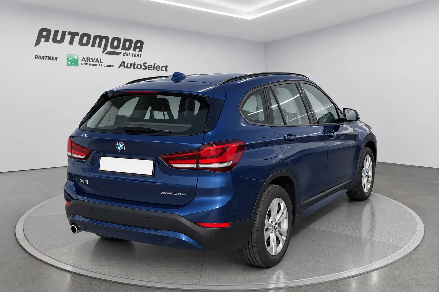 BMW X1 X Drive 25E Business Advantage automatico 2021 — foto 4