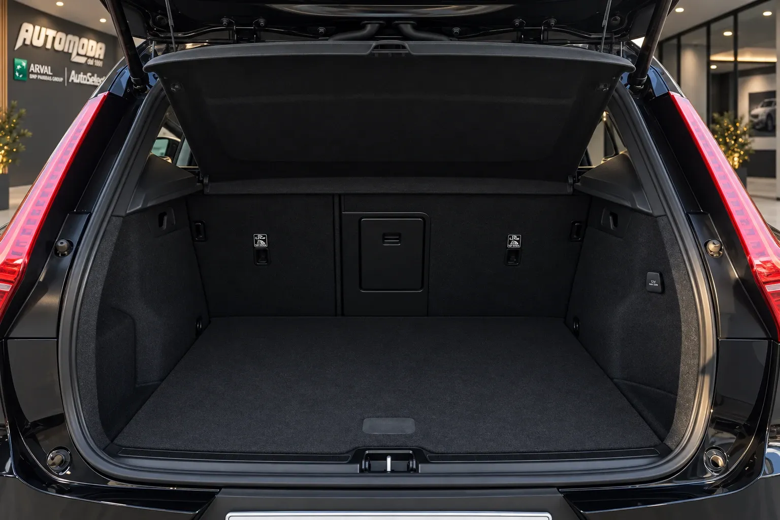 Volvo XC40 T5 Recharge Plug-in Hybrid automatico Core 2023 — foto 15