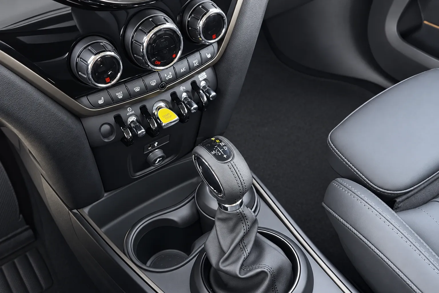 Mini Cooper COUNTRYMAN SE ALL4 YOURS AUTO 2023 — foto 13