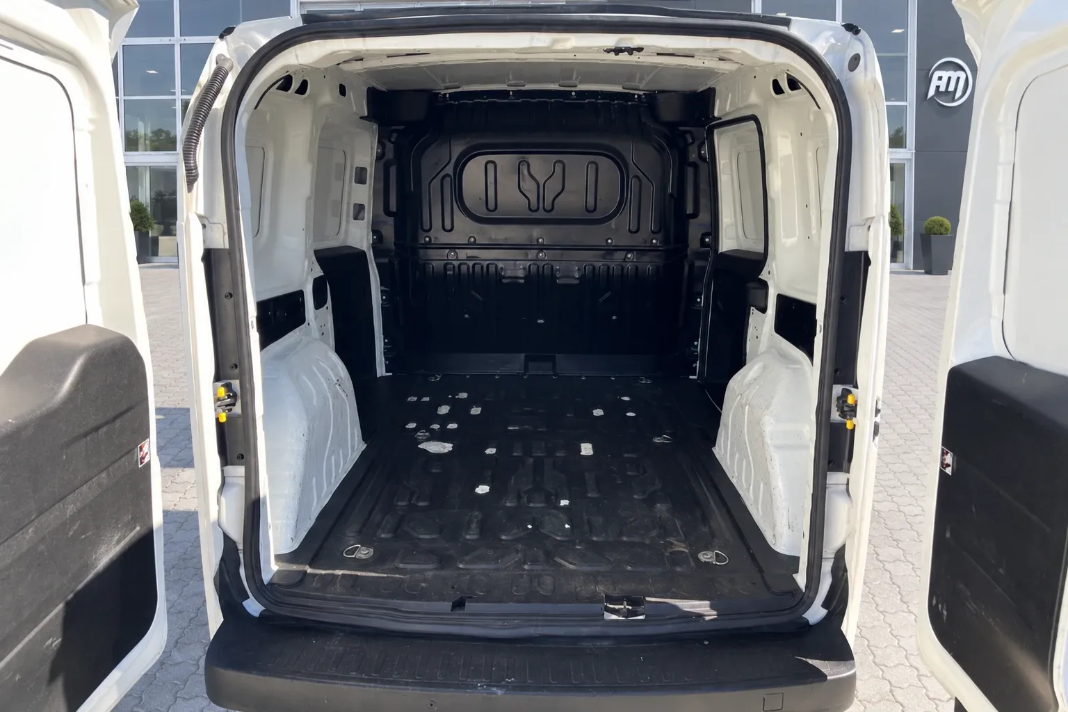 FIAT Doblo 1.6MJT 105CV Cargo Business 2022 — foto 11