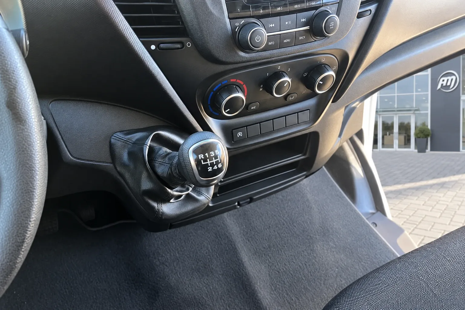 Iveco Daily 35C16H 3750 KM ZERO TELONE ALZA-ABBASSA 2023 — foto 13