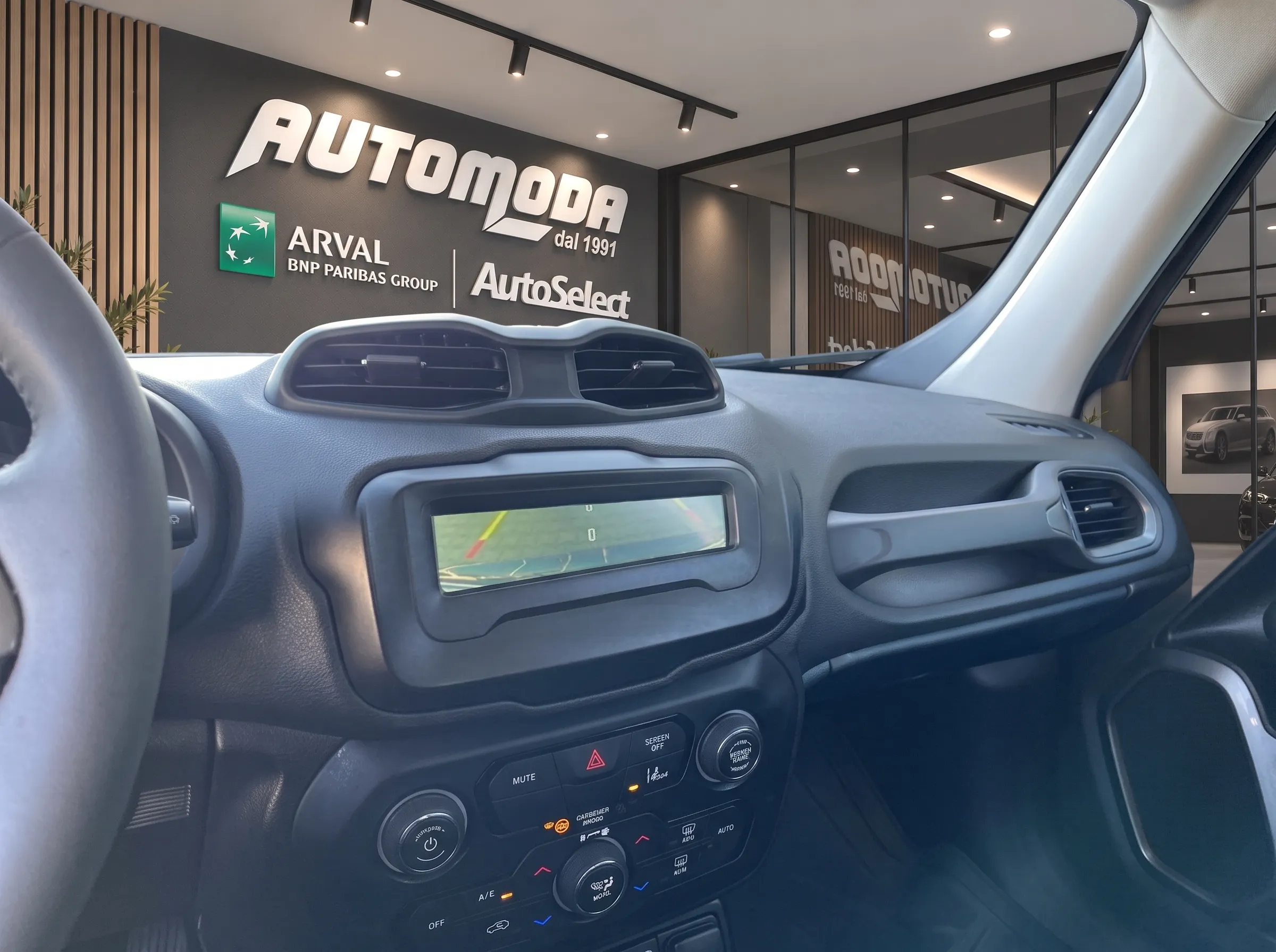 Jeep Renegade 120CV Limited Autocarro N1 2022 — foto 14