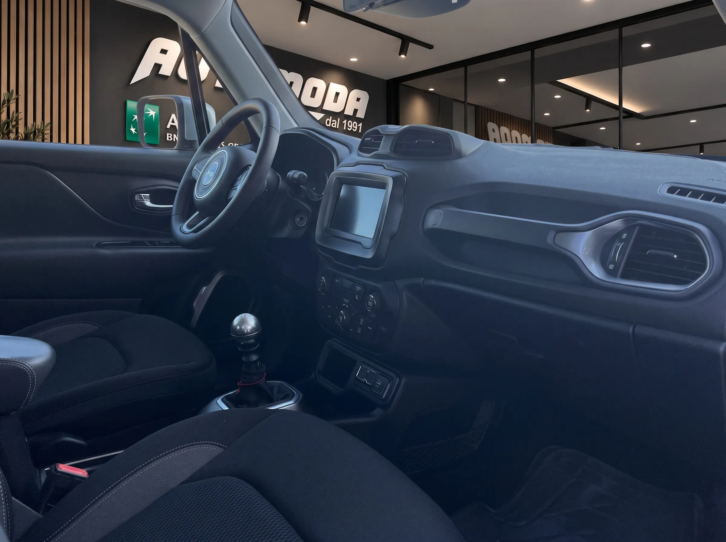Jeep Renegade 120CV Limited Autocarro N1 2022 — foto 9