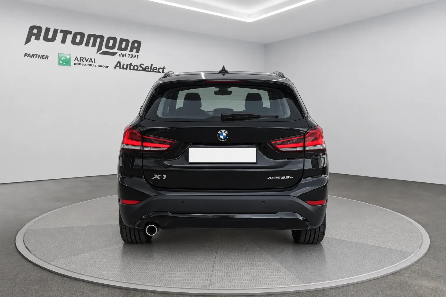 BMW X1 X Drive 25E Business Advantage automatico 2022 — foto 5