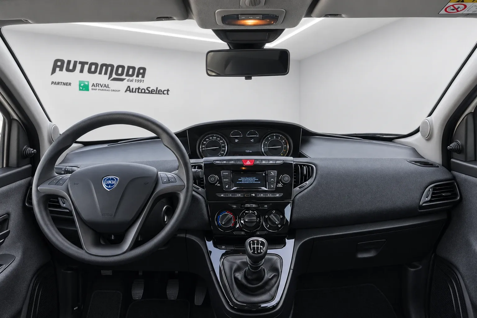 Lancia Ypsilon HYBRID SILVER 2023 — foto 7