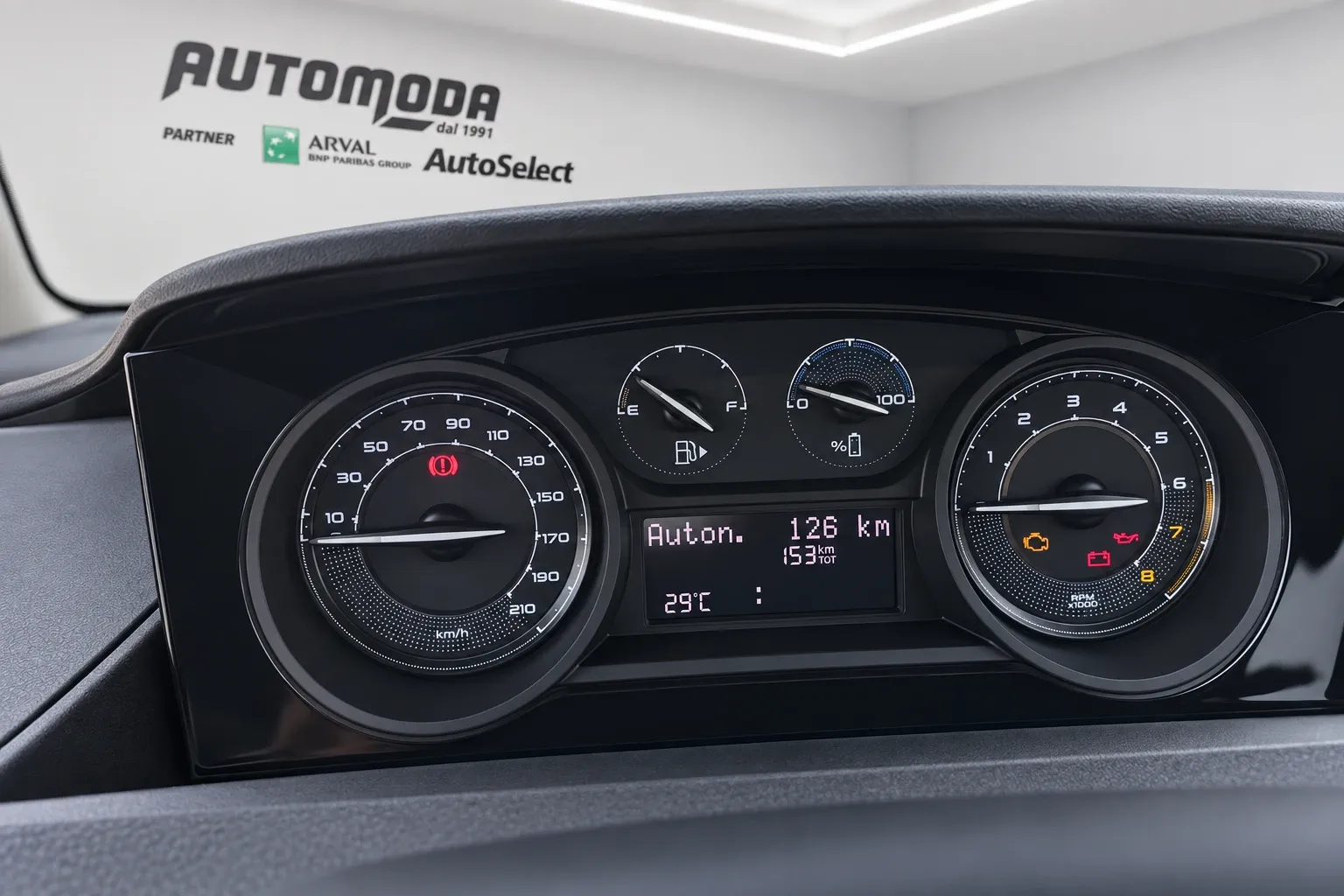 Lancia Ypsilon HYBRID SILVER 2023 — foto 13