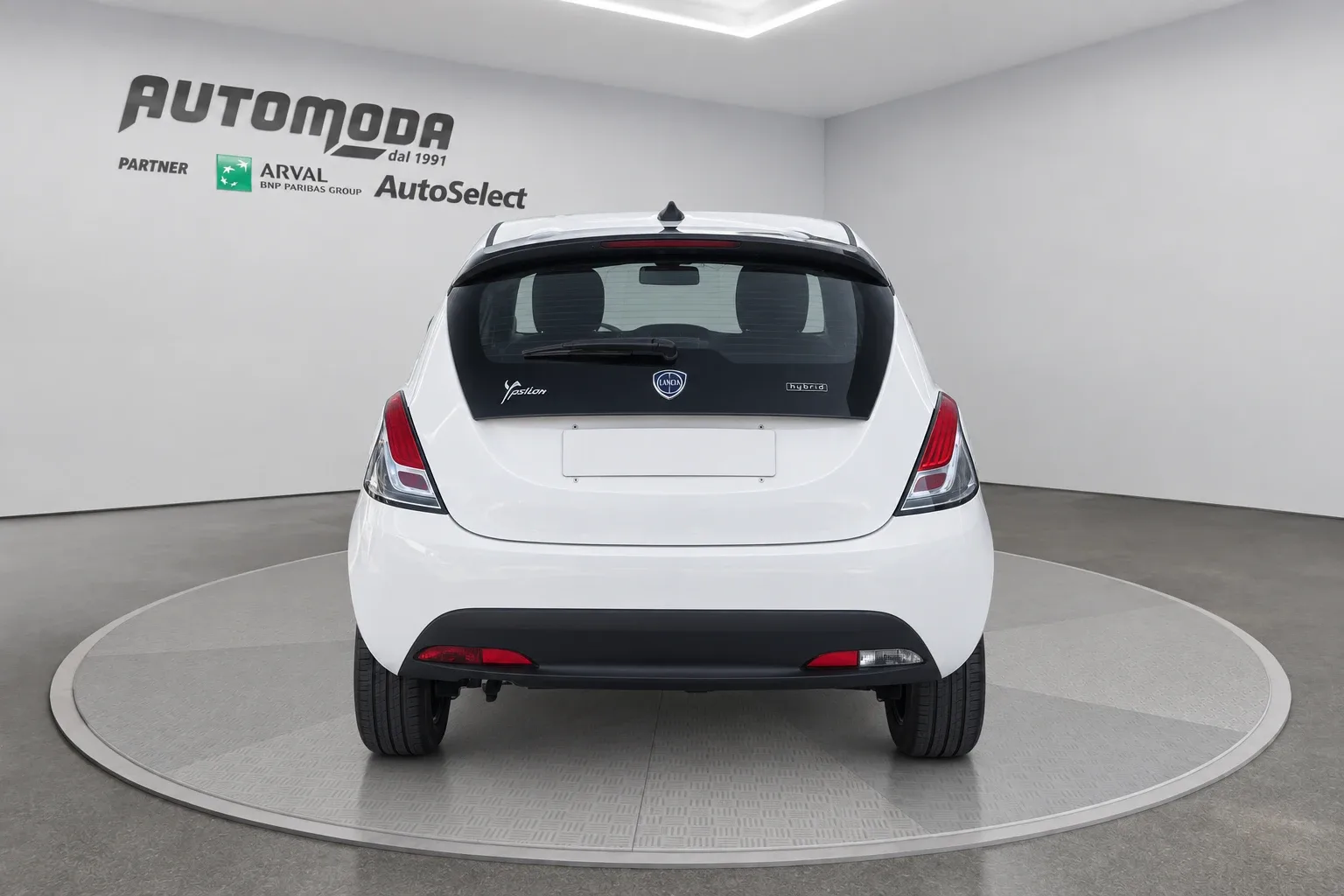 Lancia Ypsilon HYBRID SILVER 2023 — foto 5