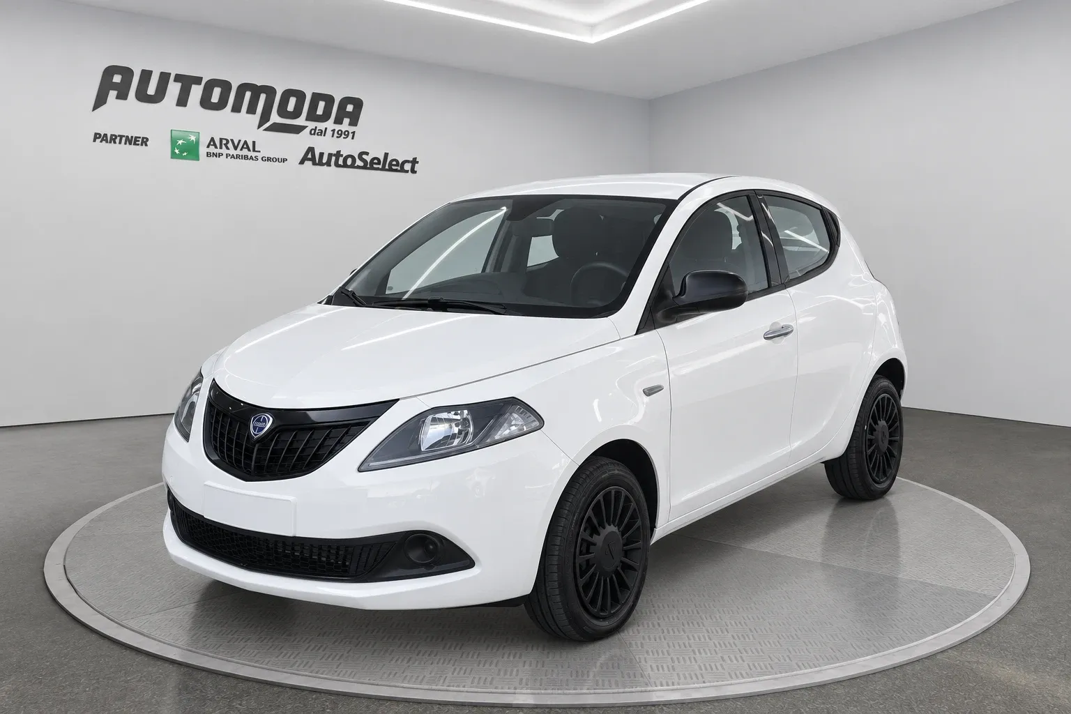 Lancia Ypsilon HYBRID SILVER