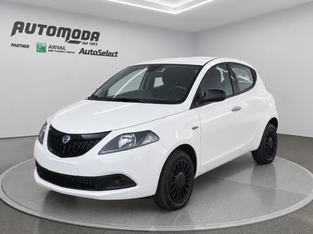 Lancia Ypsilon HYBRID SILVER