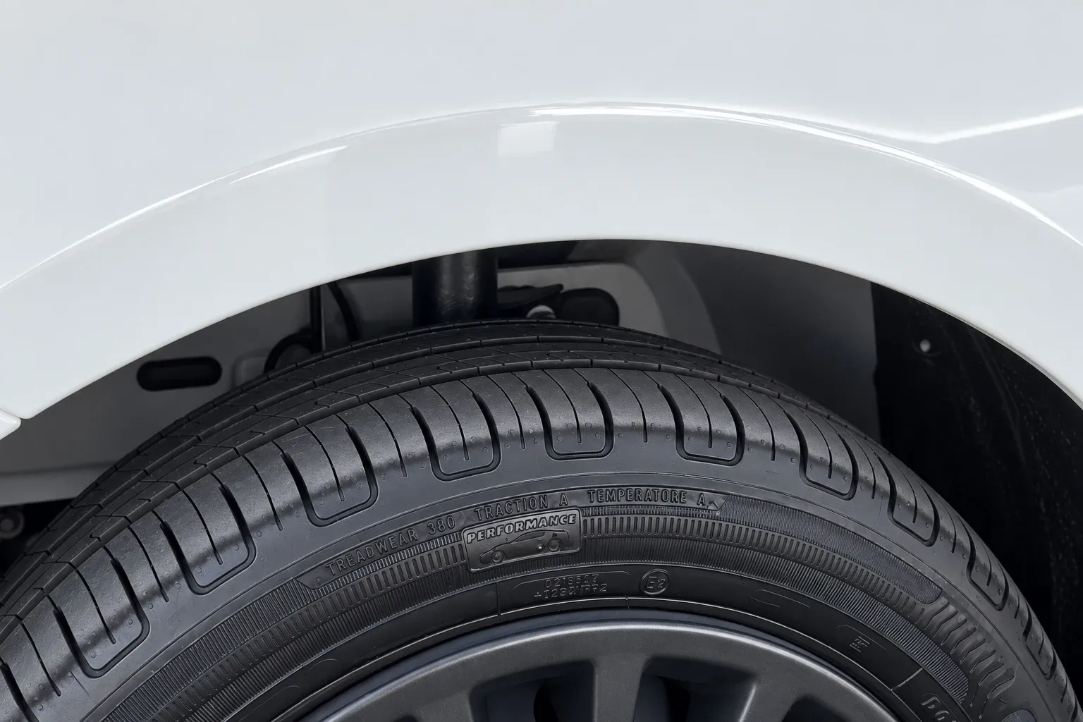 Lancia Ypsilon HYBRID SILVER 2023 — foto 23
