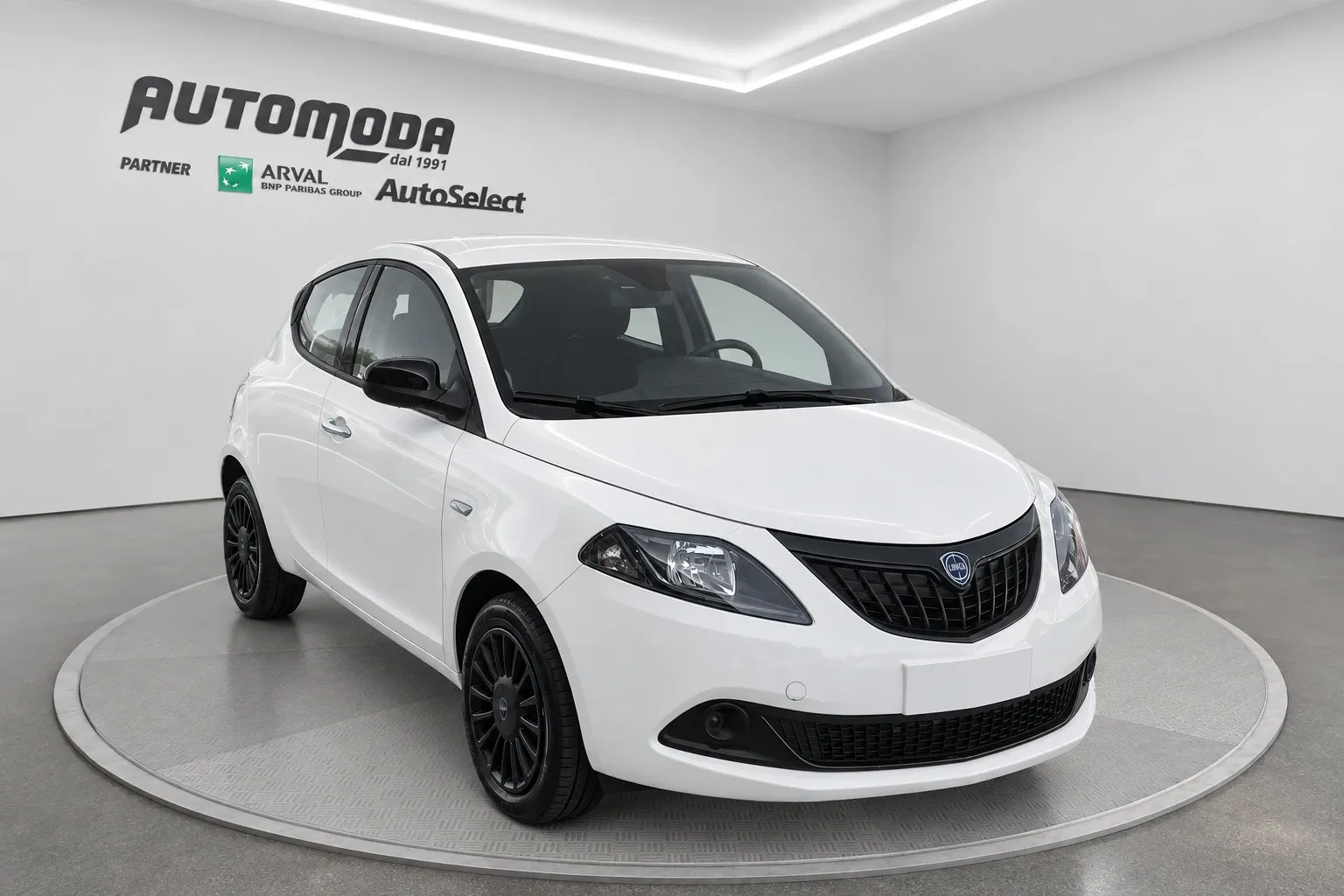 Lancia Ypsilon HYBRID SILVER 2023 — foto 3
