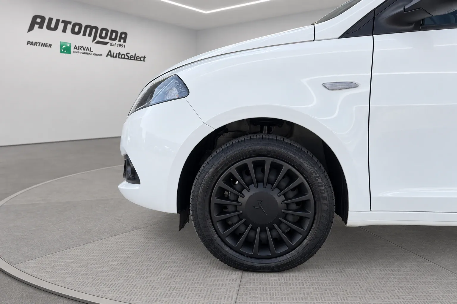 Lancia Ypsilon HYBRID SILVER 2023 — foto 20