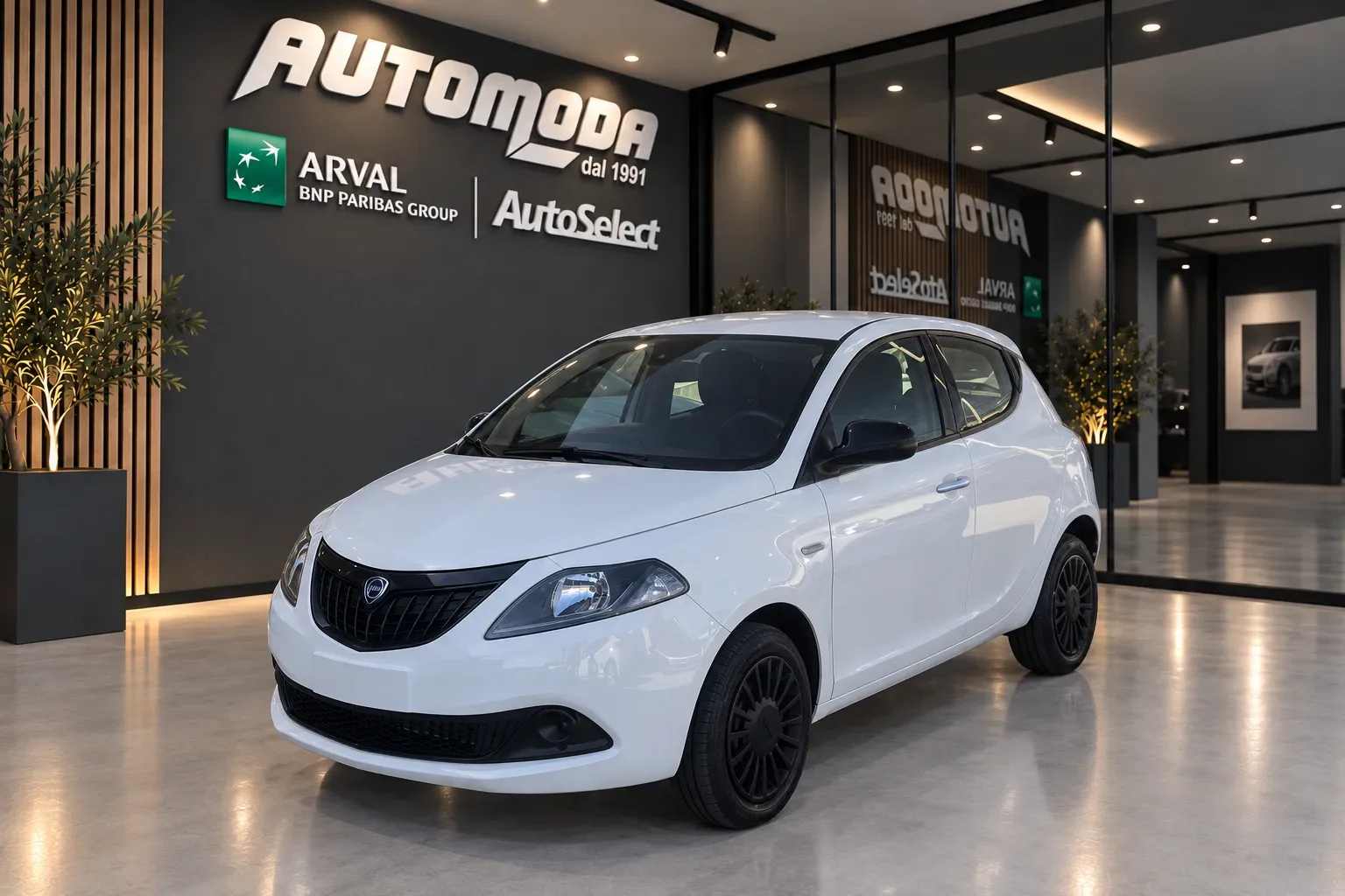 Lancia Ypsilon HYBRID SILVER