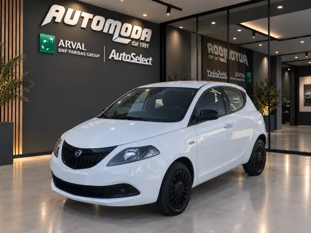 Lancia Ypsilon HYBRID SILVER