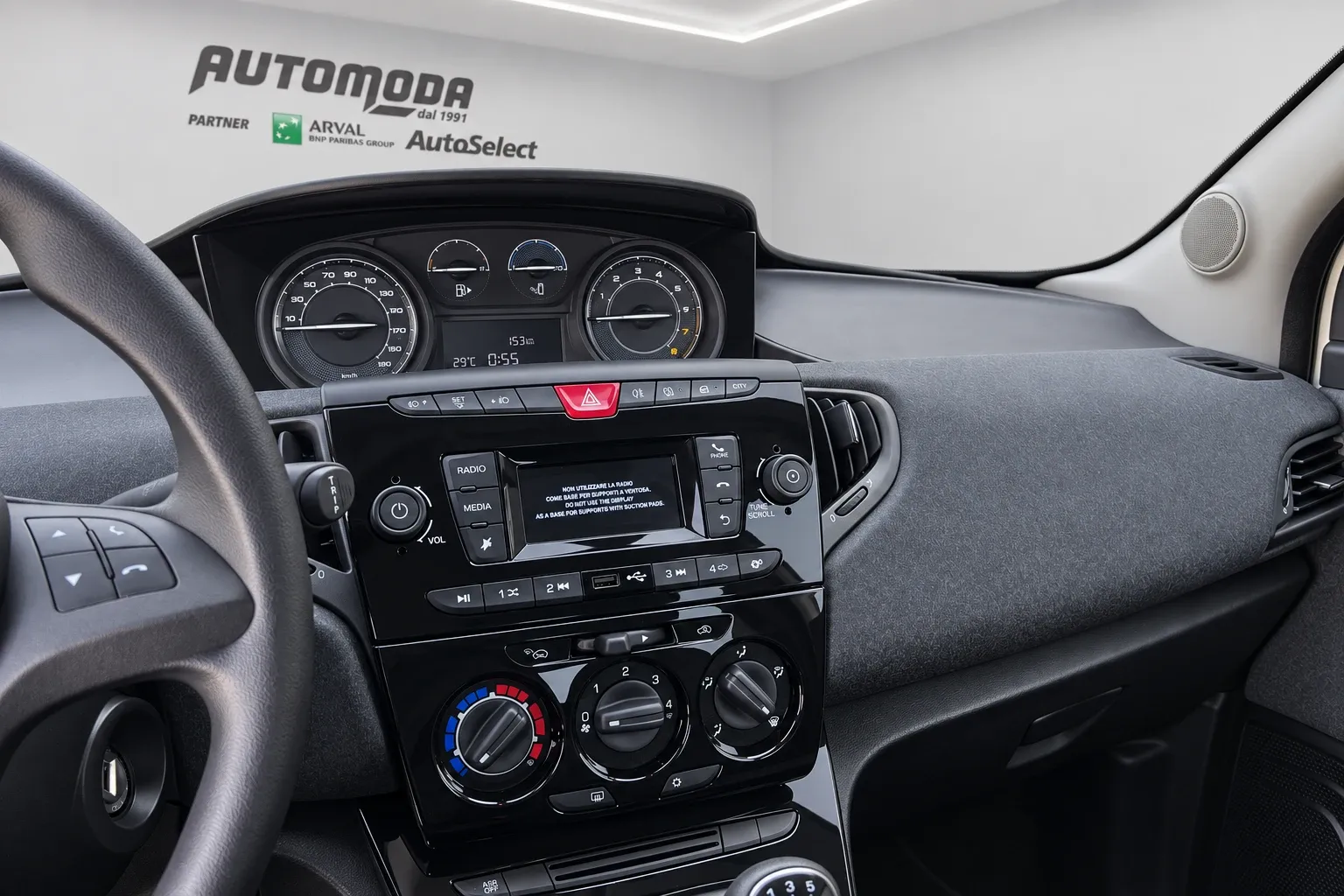 Lancia Ypsilon HYBRID SILVER 2023 — foto 10