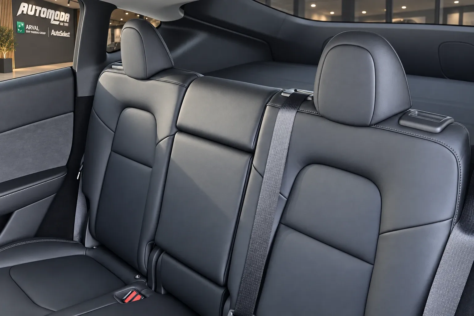 Tesla Model Y 50 kWh RWD 2024 — foto 8