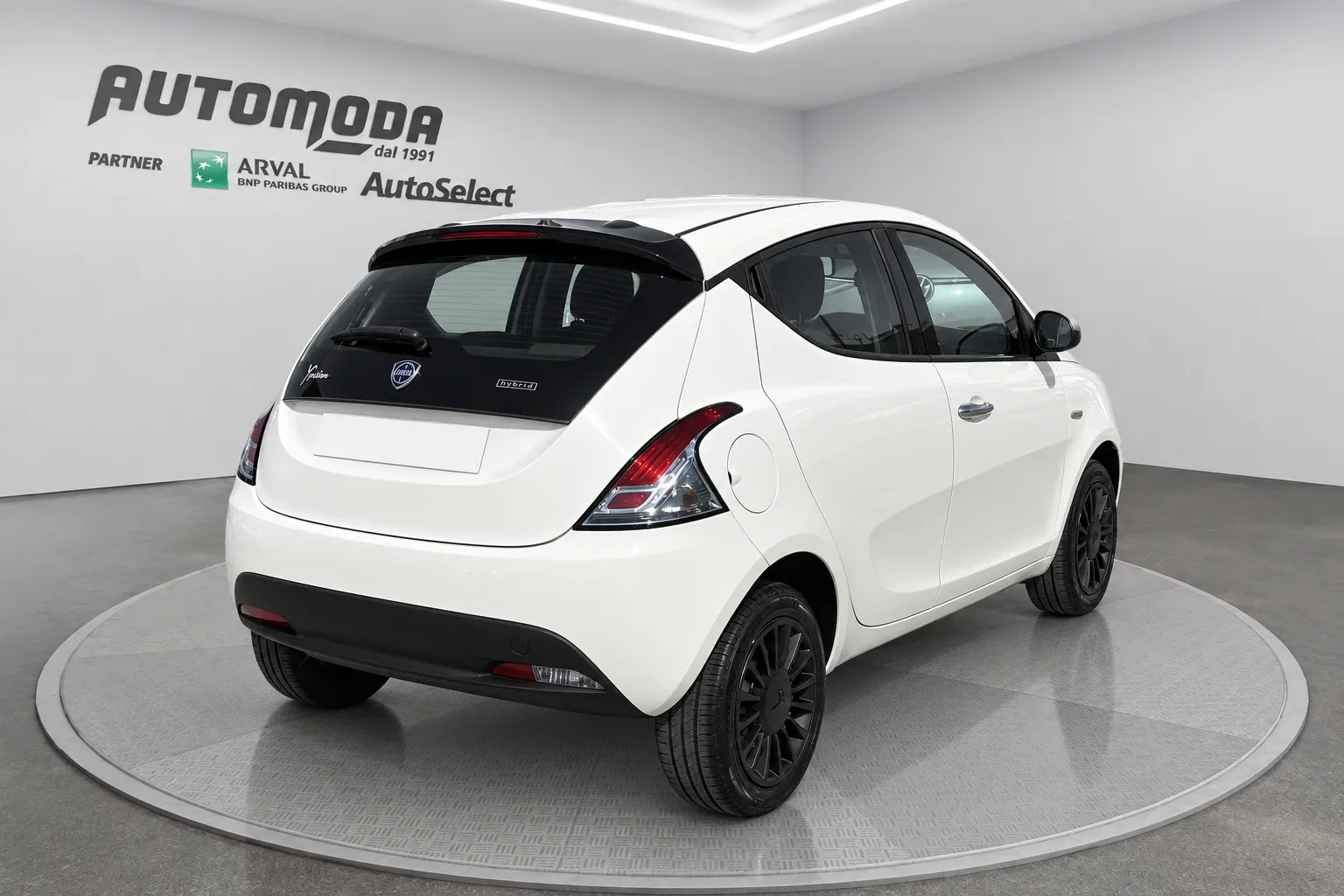 Lancia Ypsilon HYBRID SILVER 2023 — foto 4