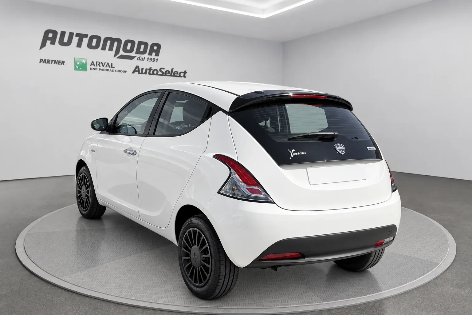 Lancia Ypsilon HYBRID SILVER 2023 — foto 6