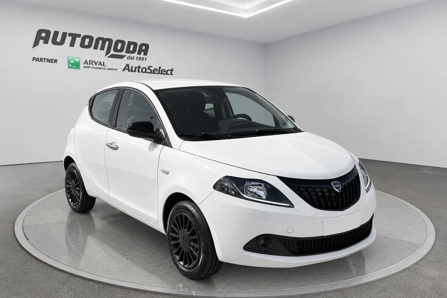 Lancia Ypsilon HYBRID SILVER 2023 — foto 3