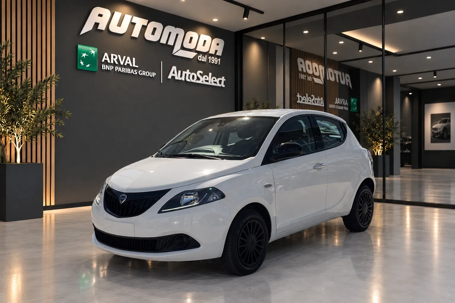 Lancia Ypsilon HYBRID SILVER
