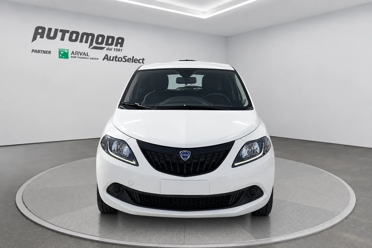 Lancia Ypsilon HYBRID SILVER 2023 — foto 2